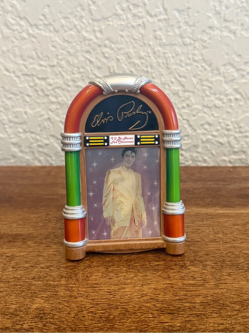 Elvis Presley Holiday Hologram Ornament Musical I'll Be Home For Christmas 2004